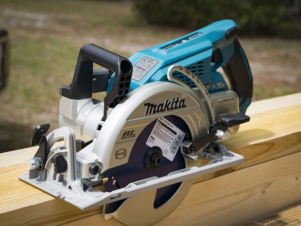 How to Use a Circular Saw – A Complete Guide for Beginners