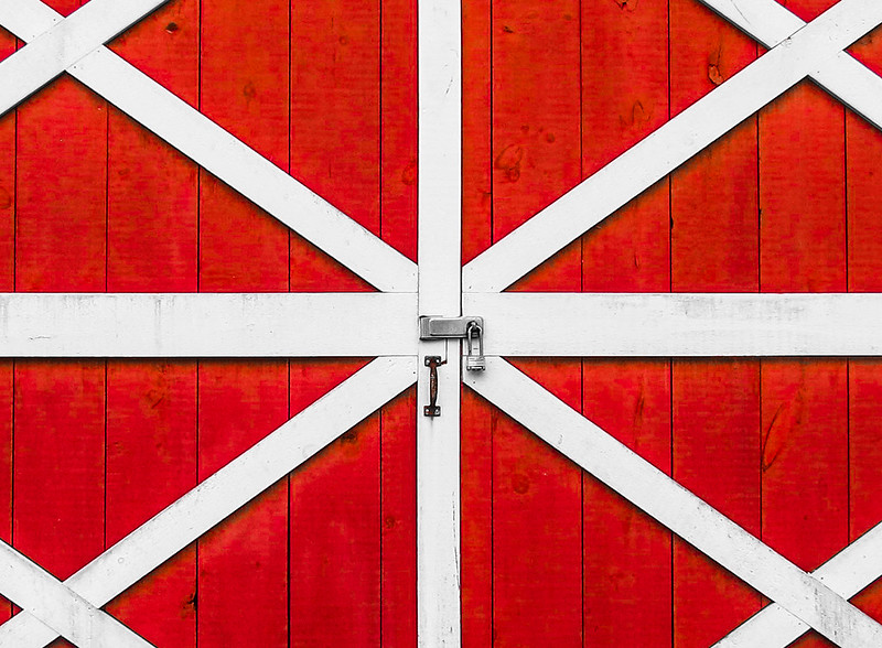 How to Make a Barn Door – DIY Tutorial
