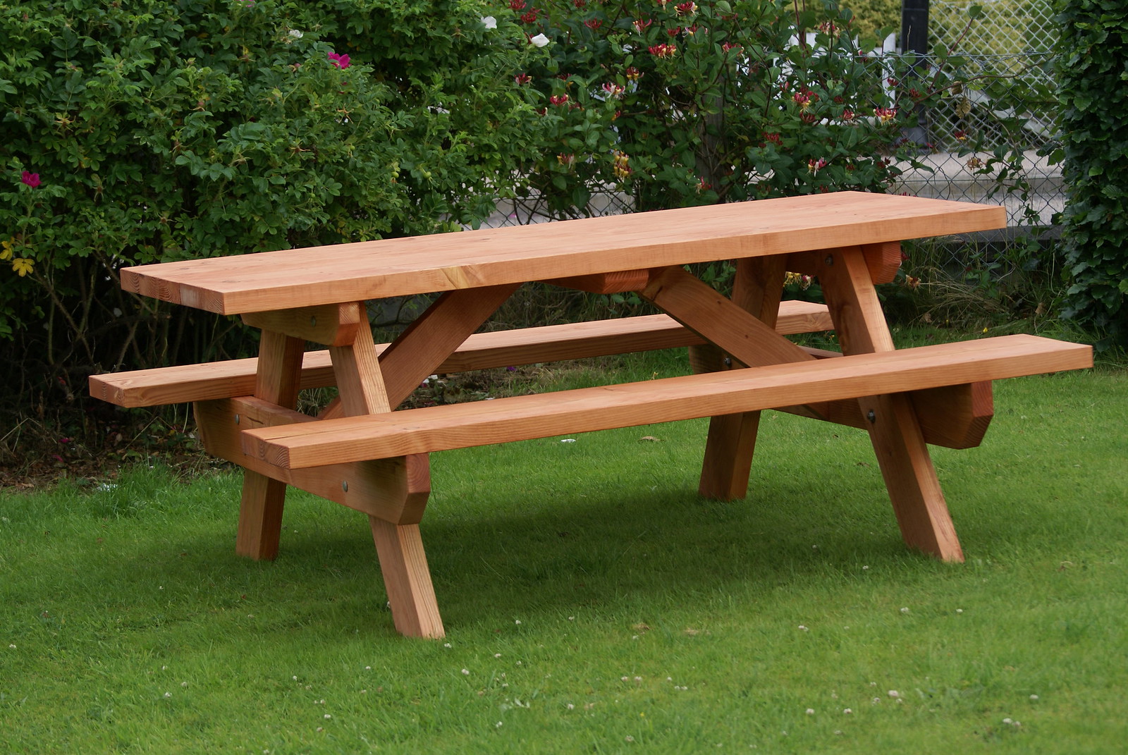 how to build a picnic table