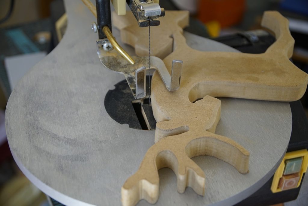 what is a scroll saw used for