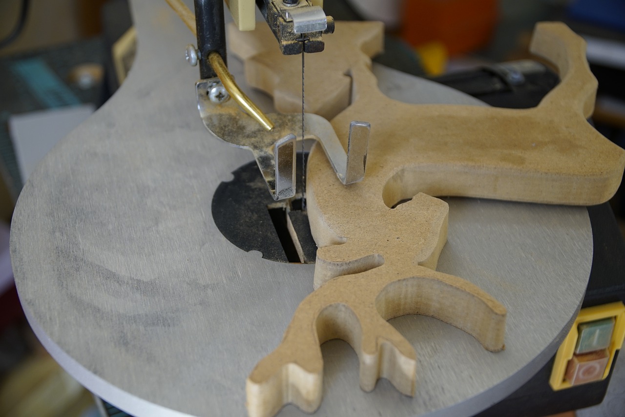 What is A Scroll Saw Used for? – Complete Tool Guide