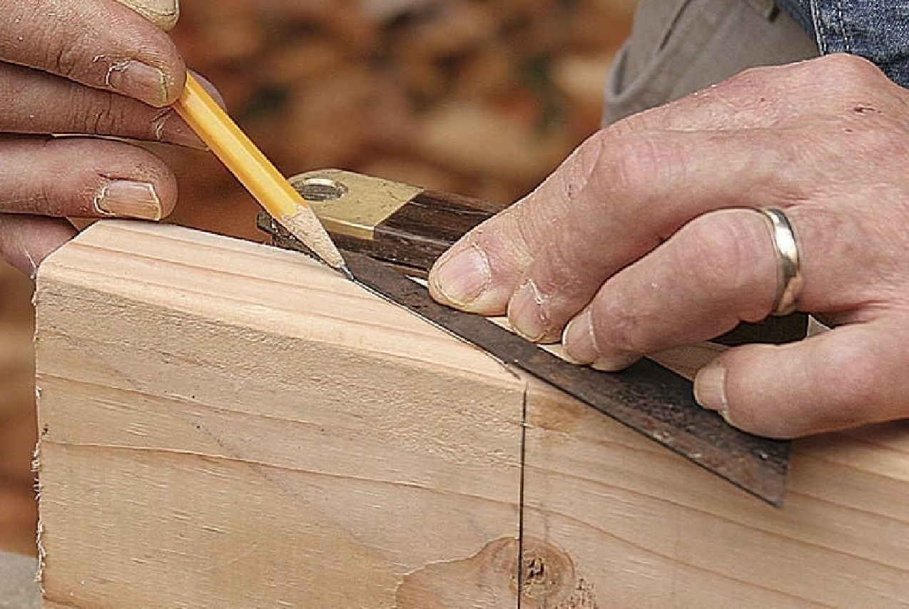 how to cut angles in wood