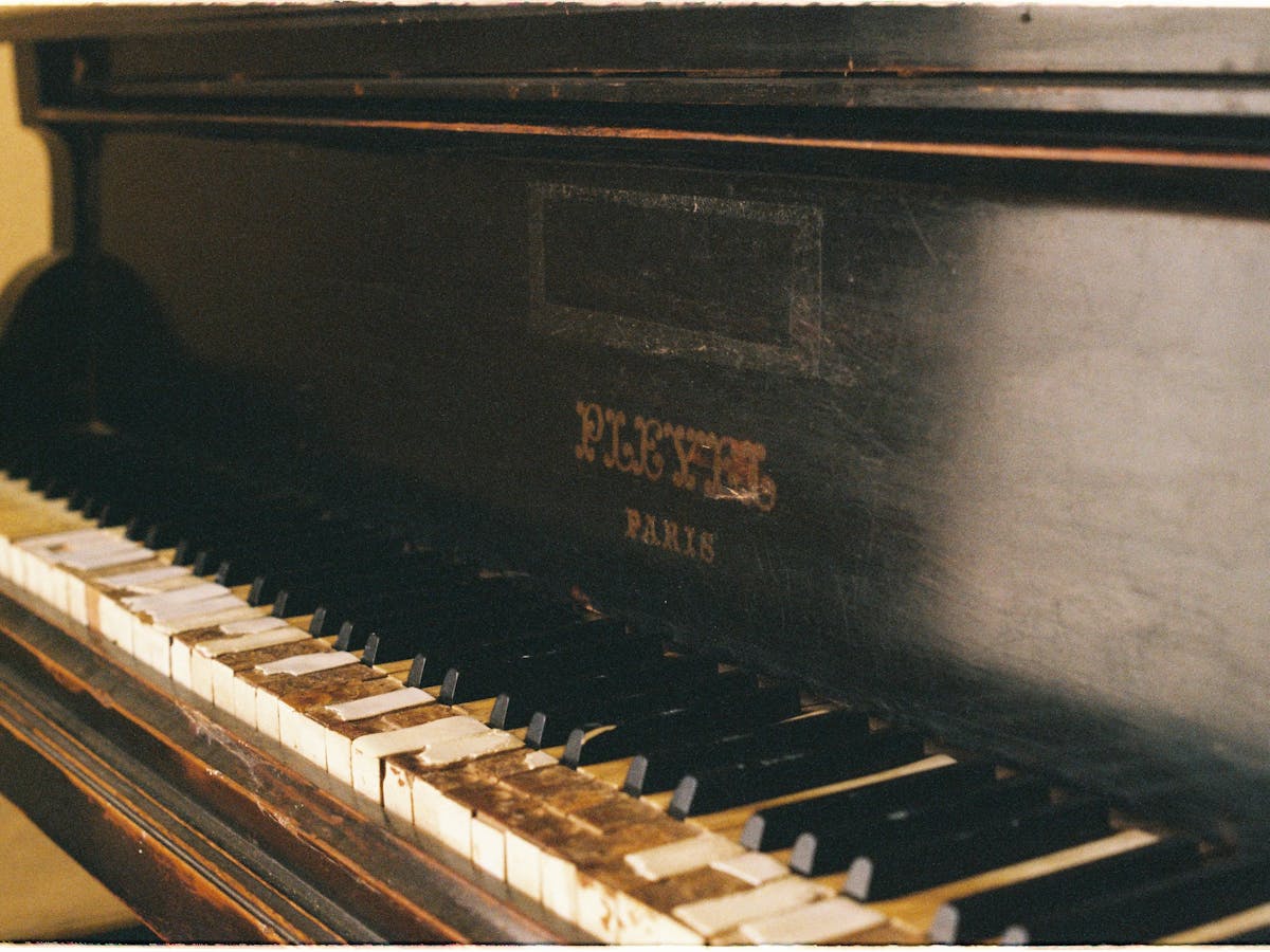 how to restore a piano