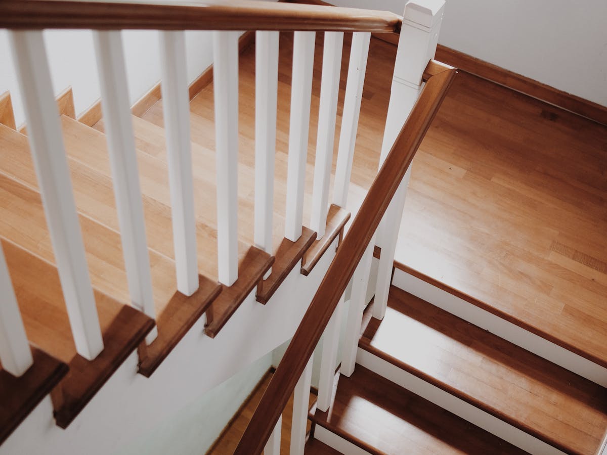 How to Replace Carpet With Hardwood on Stairs